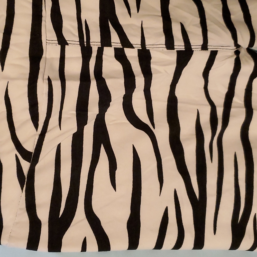 Lularoe ZEbra print leggings